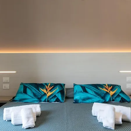 Отель La Bussola 3*