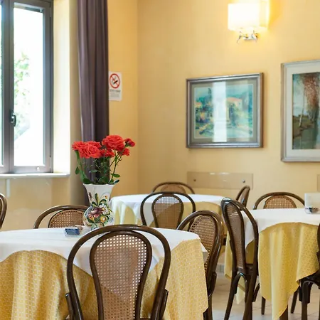 Отель La Bussola Ортона