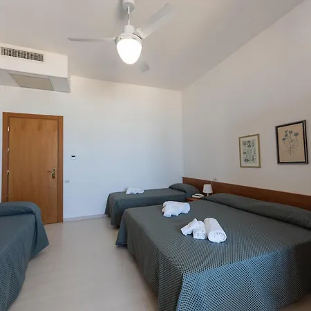 La Bussola Отель